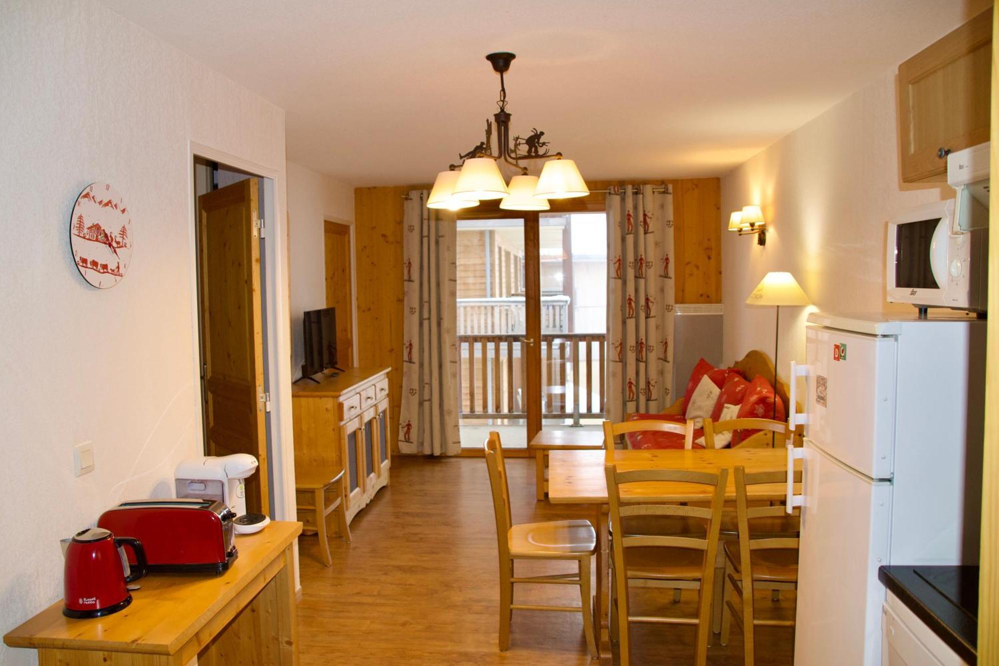 Appartement 6 Places Aux Pieds Des Pistes Avec Piscine, Wifi Et Parking Prive, Salle De Bain Refaite A Neuf Orcieres Exterior photo